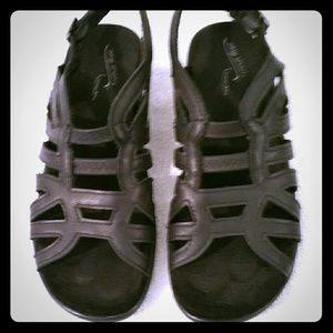 3X20  Women's nwot sandals easy Street